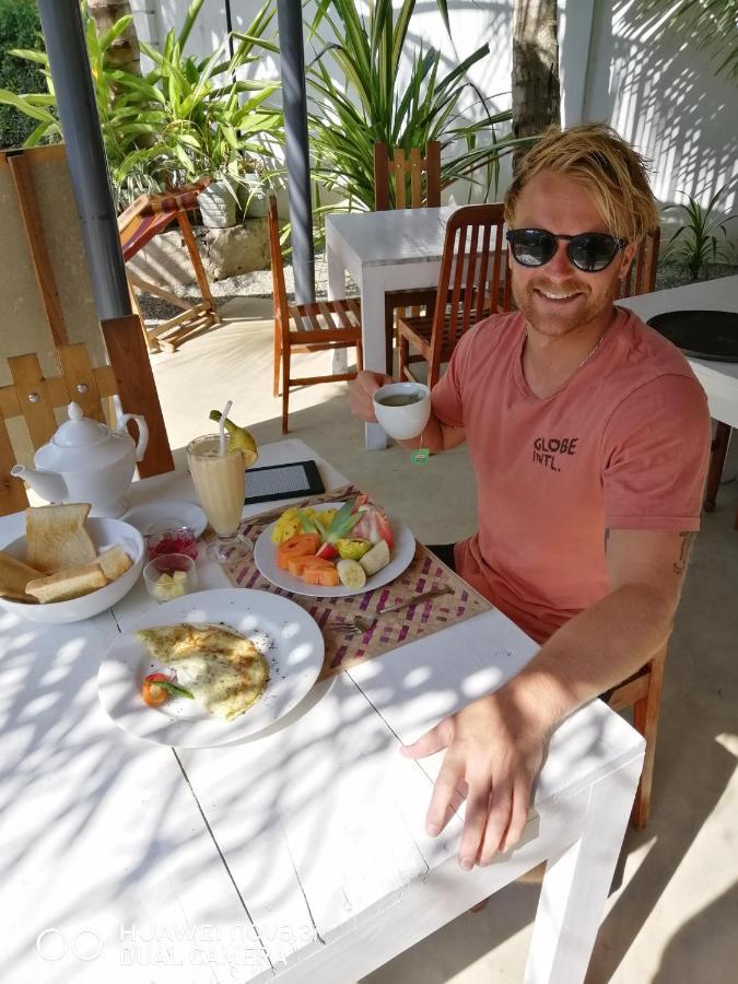 Sandil Surf House Ahangama Esterno foto